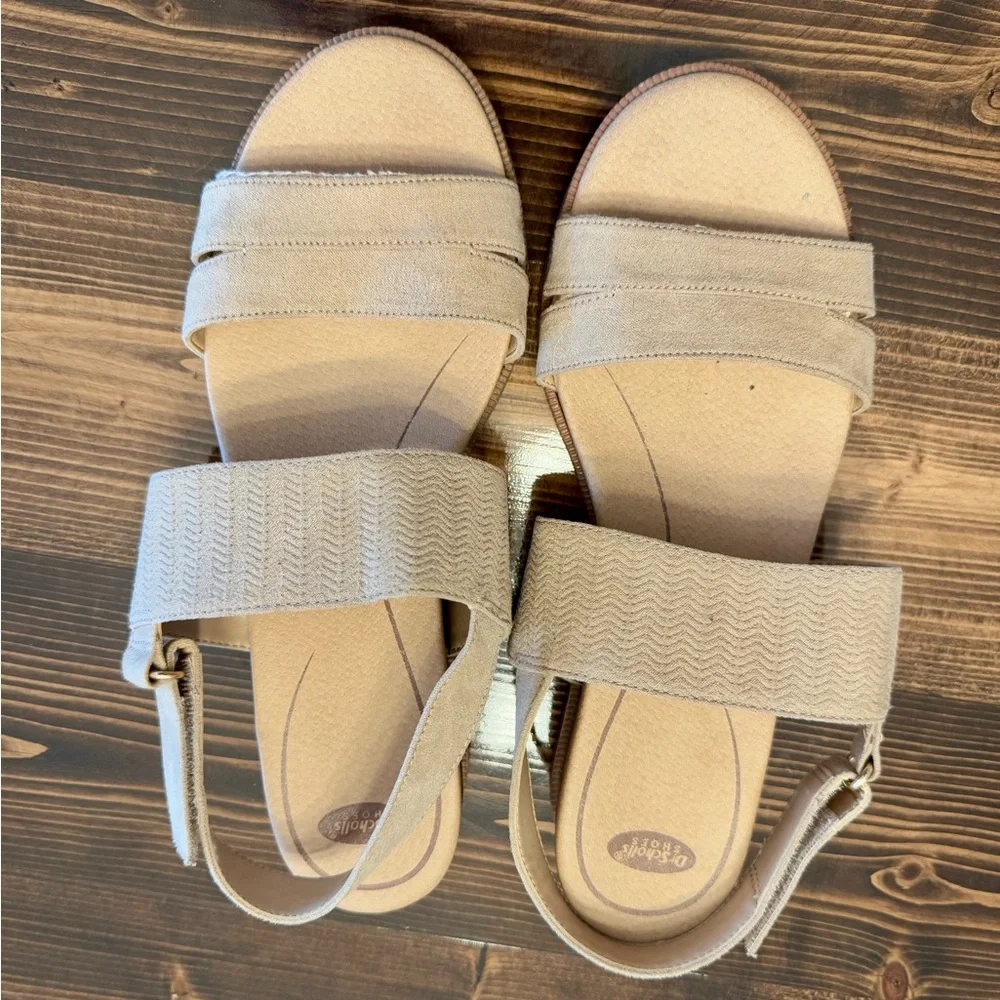 Dr. Scholls comfortable tan